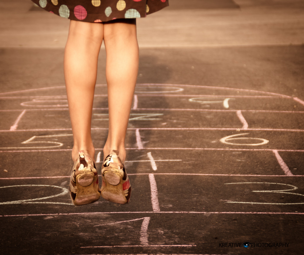 Outdoor play ideas: learn to play hopscotch right